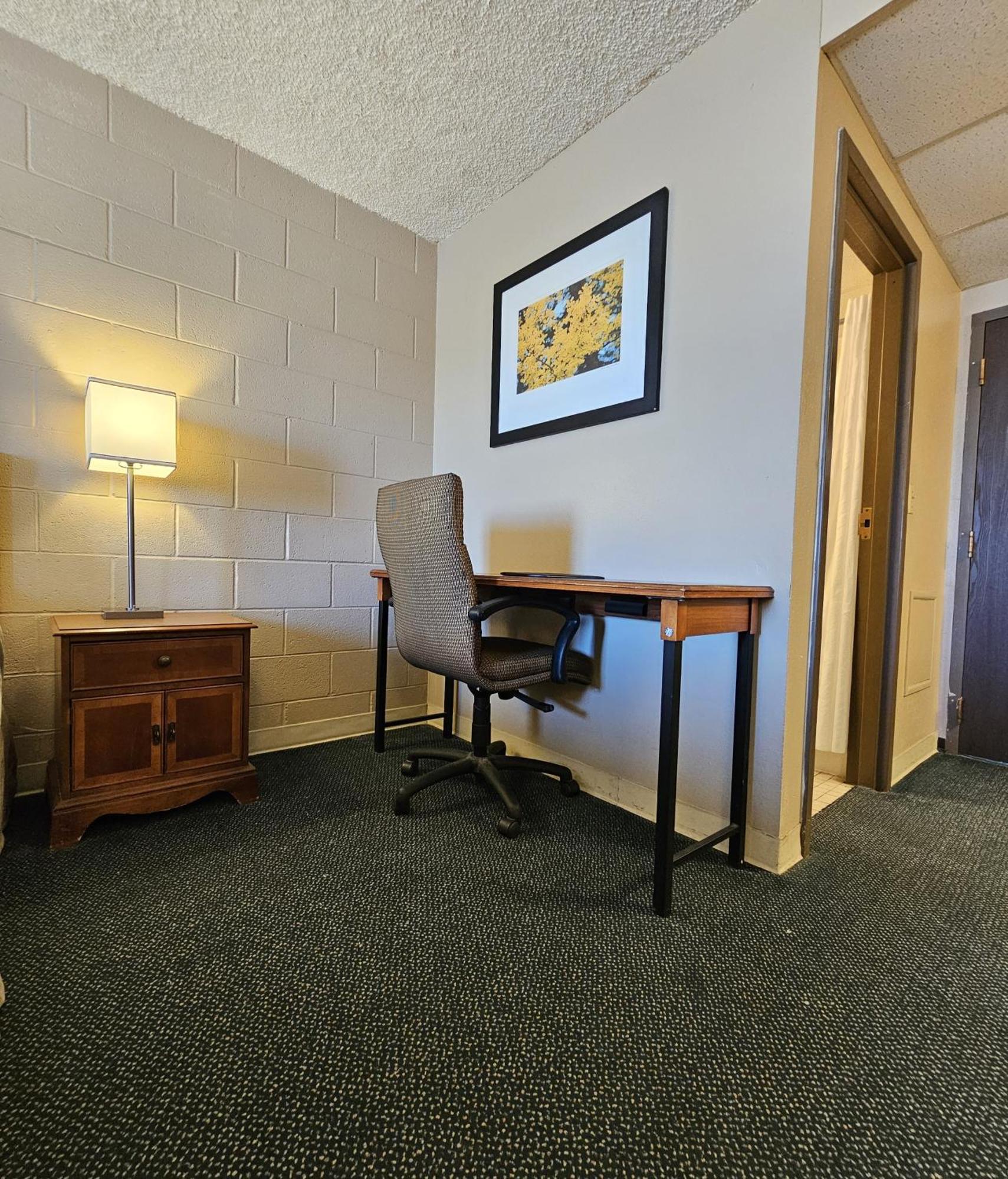 1St Choice Inn Of Роулинс Екстериор снимка