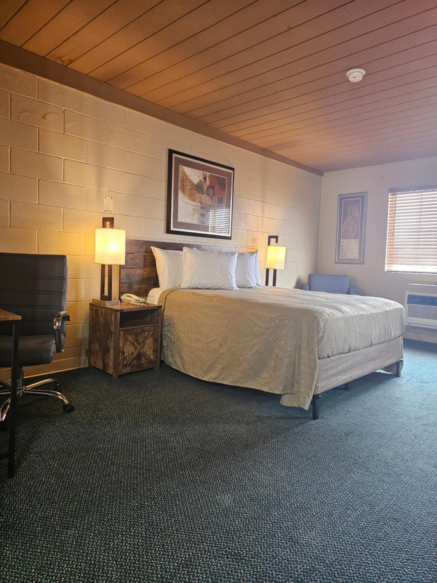 1St Choice Inn Of Роулинс Екстериор снимка